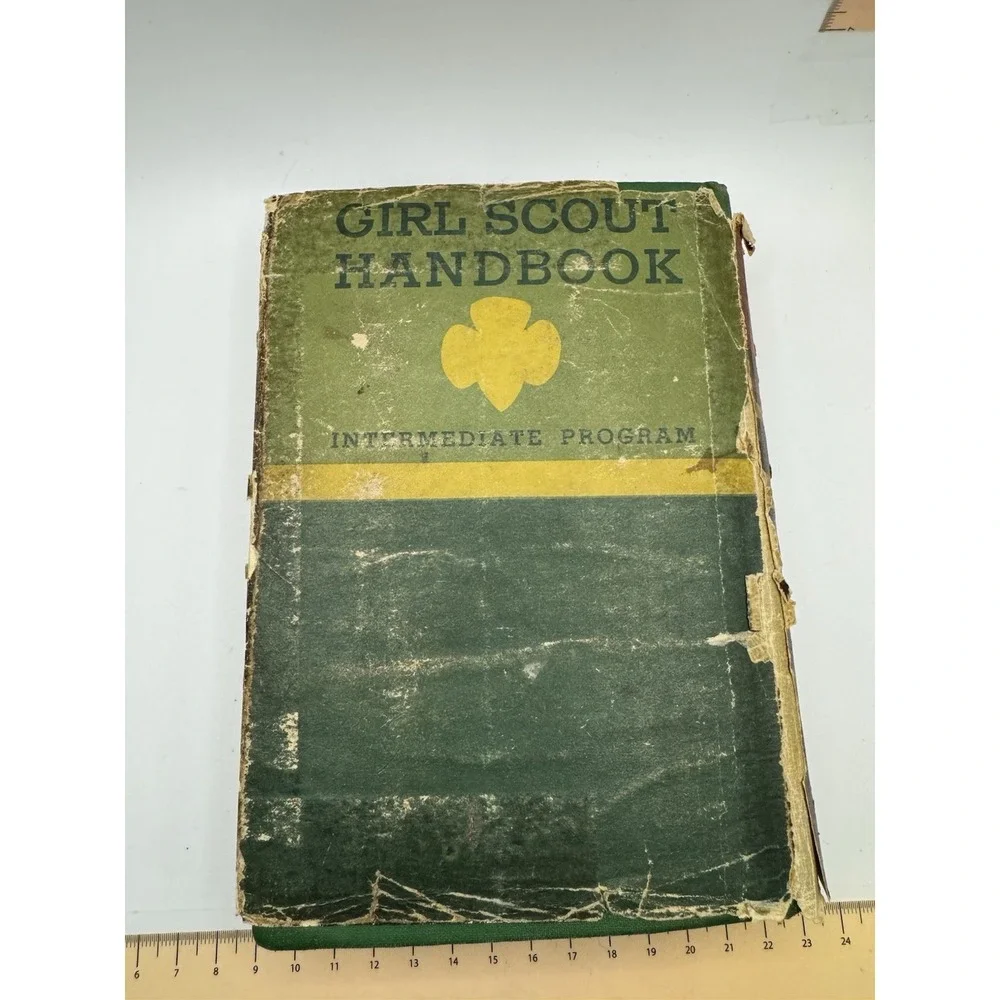 Vintage Girl Scout Handbook Intermediate Program w/ Dust Jacket HC 1944